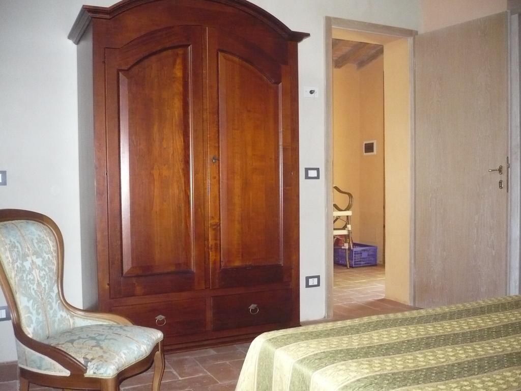 Casa Vacanze Casale al Pino Riparbella Esterno foto