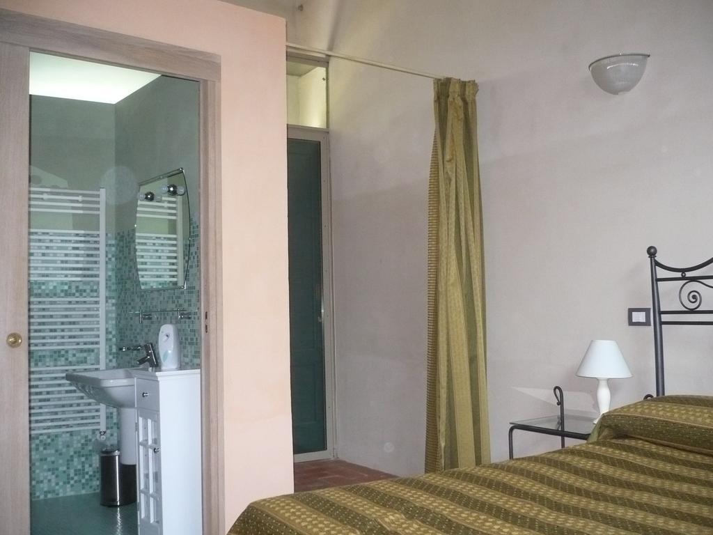 Casa Vacanze Casale al Pino Riparbella Esterno foto