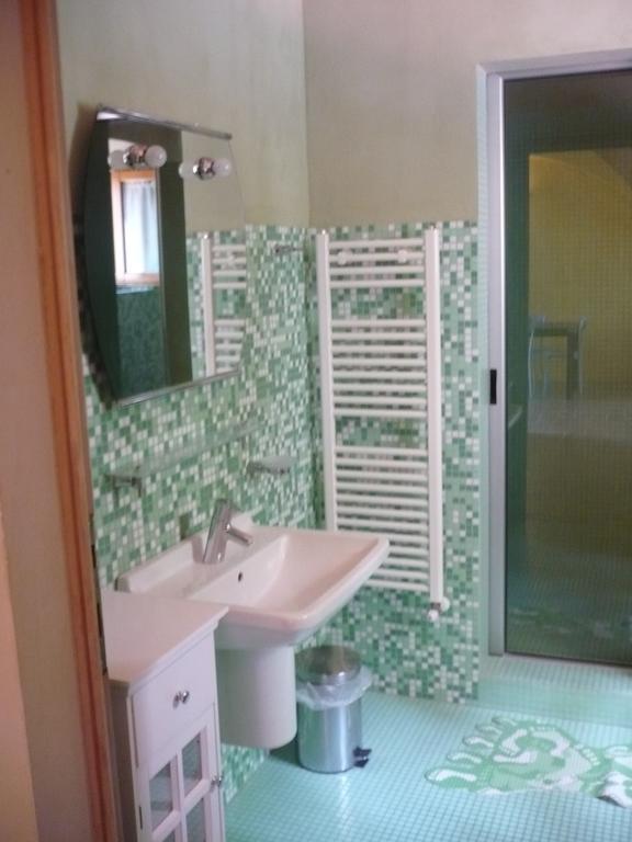 Casa Vacanze Casale al Pino Riparbella Esterno foto