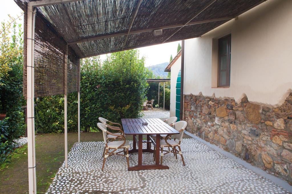 Casa Vacanze Casale al Pino Riparbella Esterno foto