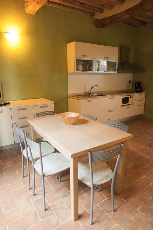Casa Vacanze Casale al Pino Riparbella Esterno foto