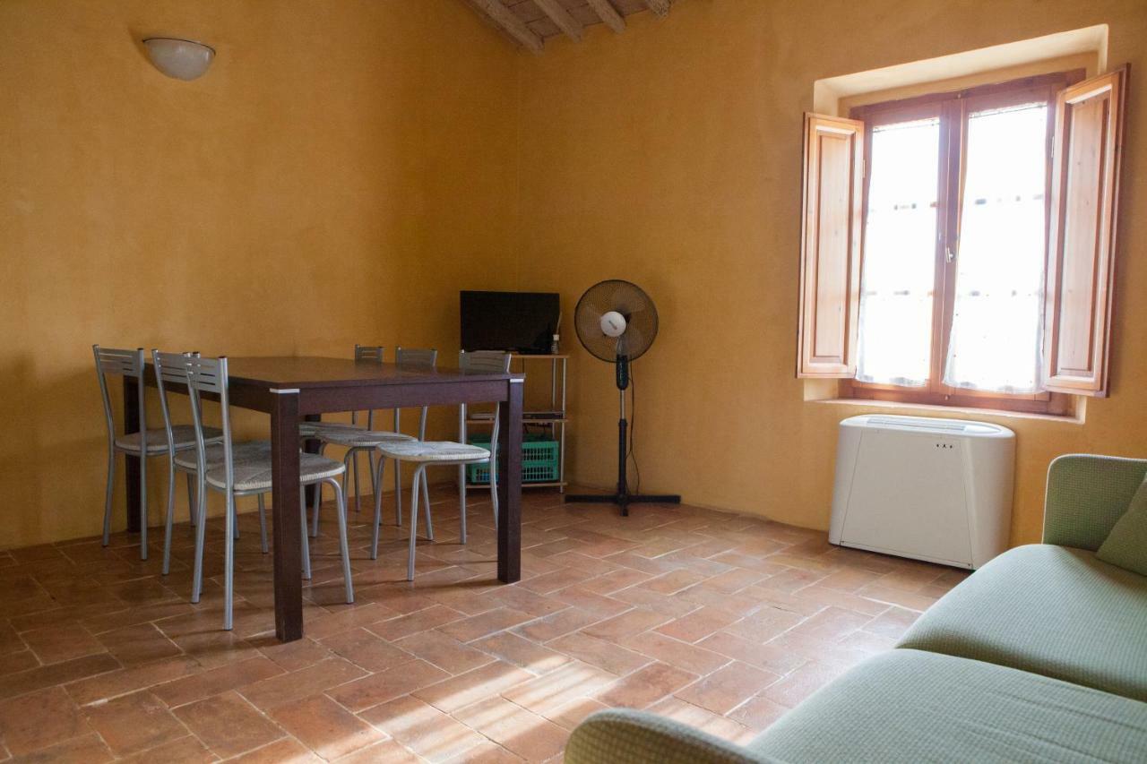 Casa Vacanze Casale al Pino Riparbella Esterno foto