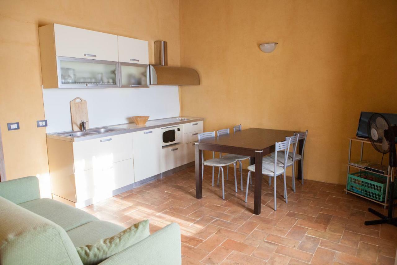Casa Vacanze Casale al Pino Riparbella Esterno foto