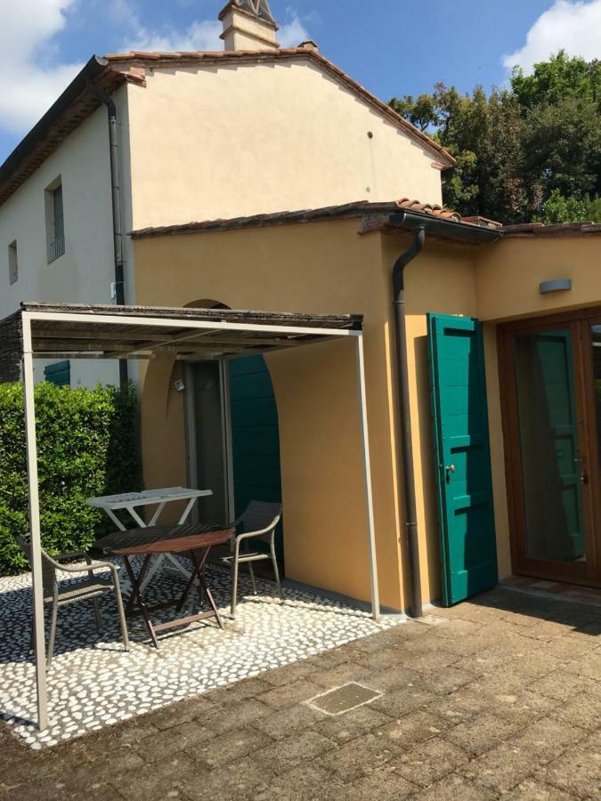 Casa Vacanze Casale al Pino Riparbella Esterno foto